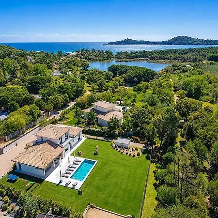 Deoni Villa *